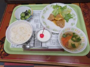 バトンタッチ🖐️集団給食２班スタート🥗